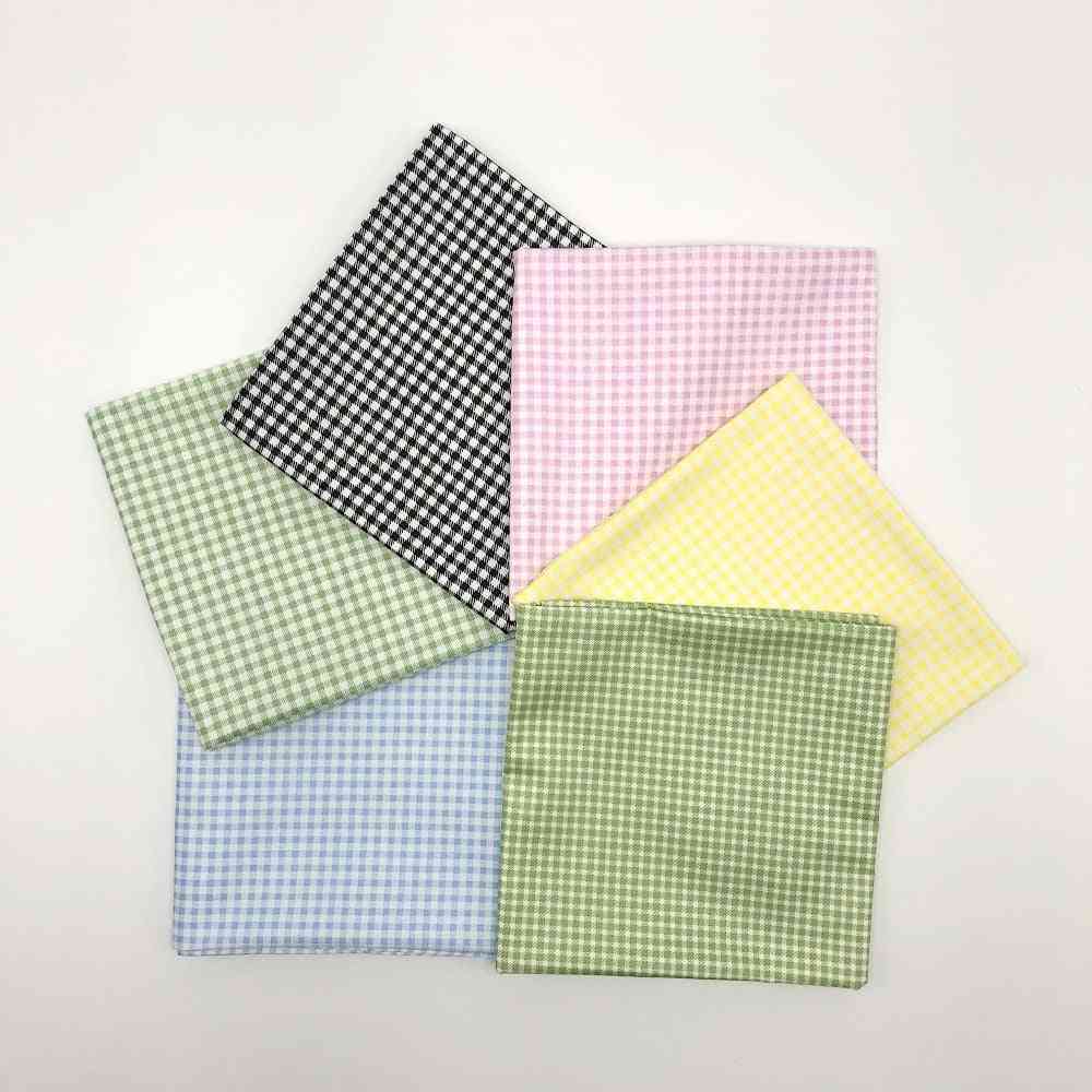 Toallas de pañuelo impresas con cientos de colores aleatorios y muchos usos