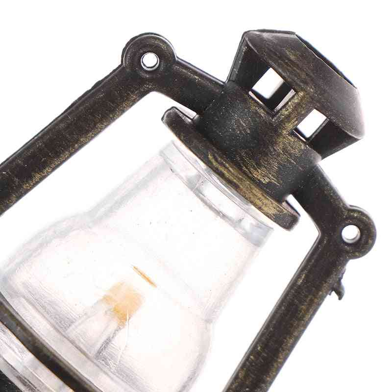 Miniaturní olejová lampa 1:12 - dekor, předstíraná hrací hračka pro domeček pro panenky