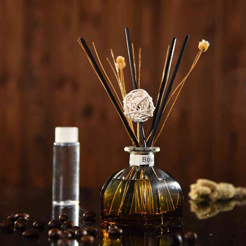Domača dišava - vonj eteričnega olja v dnevni sobi, aromaterapija