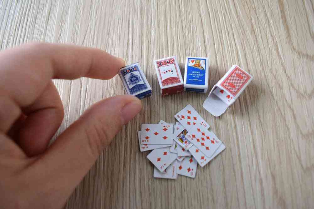 Mini Cute Dollhouse Miniatures Poker Set