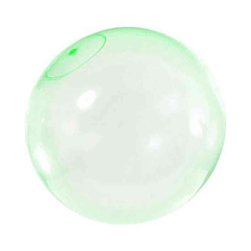 Bile magice cu bule uriașe aruncă în aer baloane de jucărie