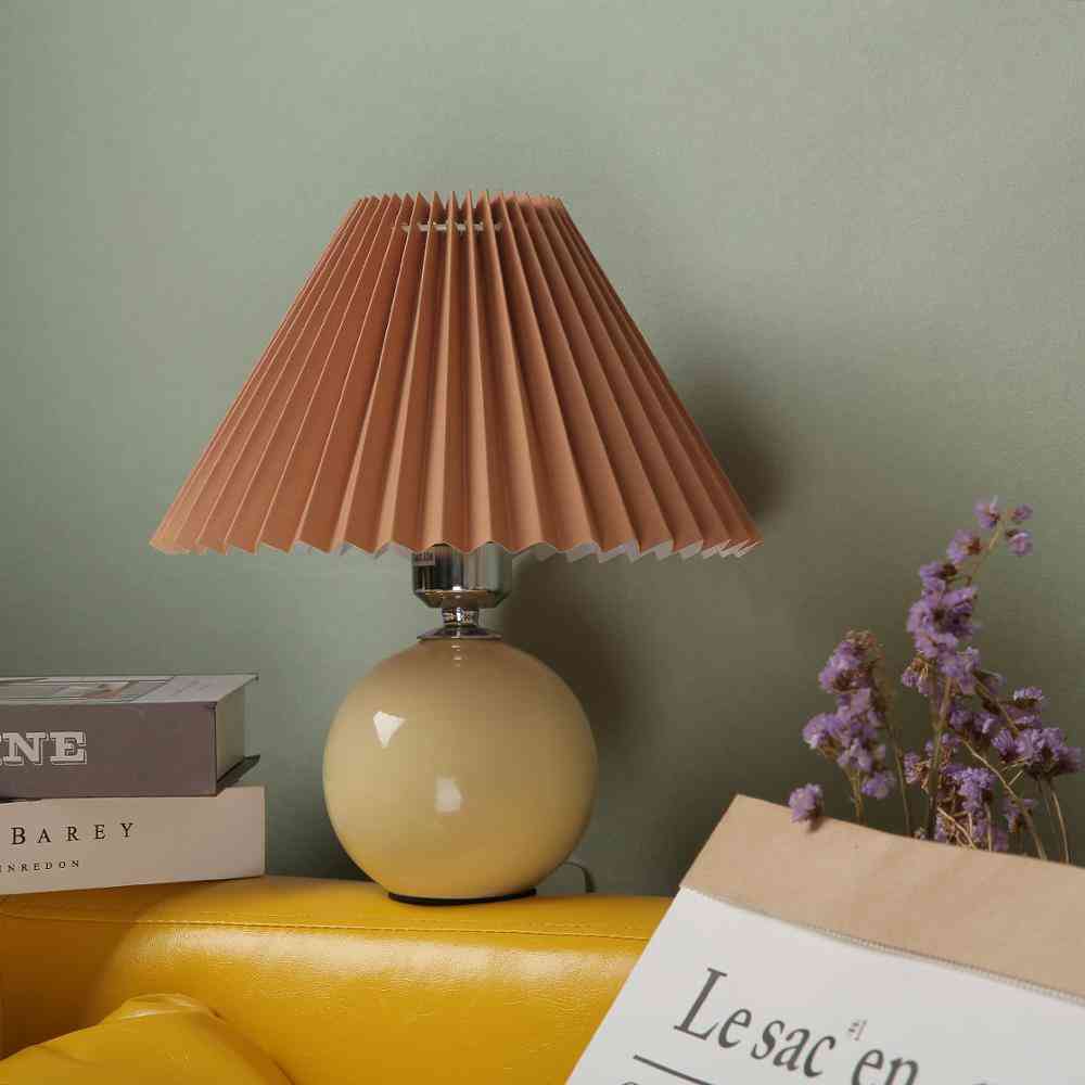 Vintage nordic asztali lámpa - krém színű, hajtogatott asztali izzó