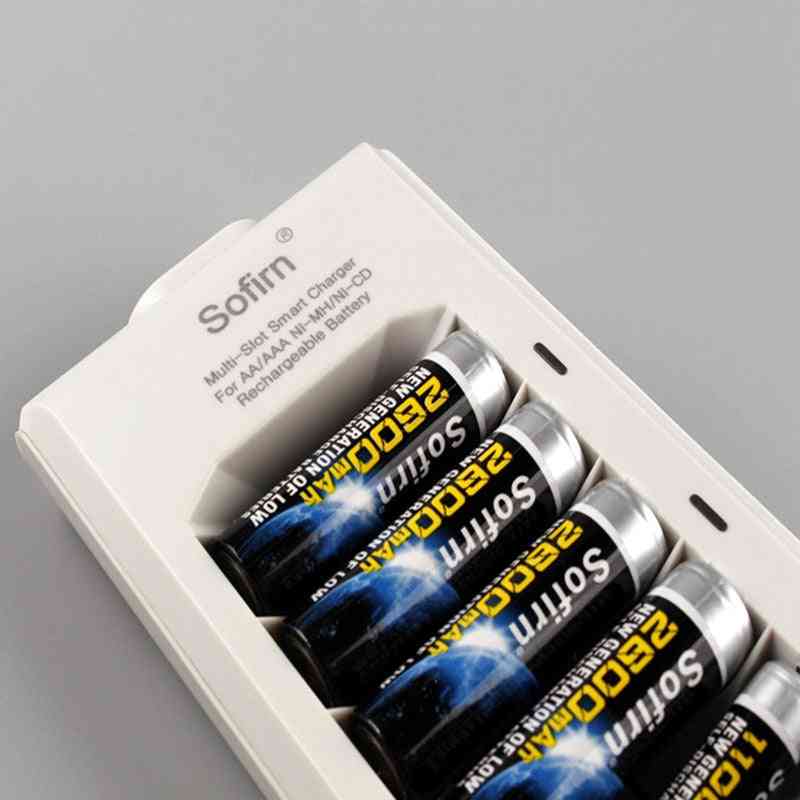 8 Slots Smart Battery Charger With Indicator Light