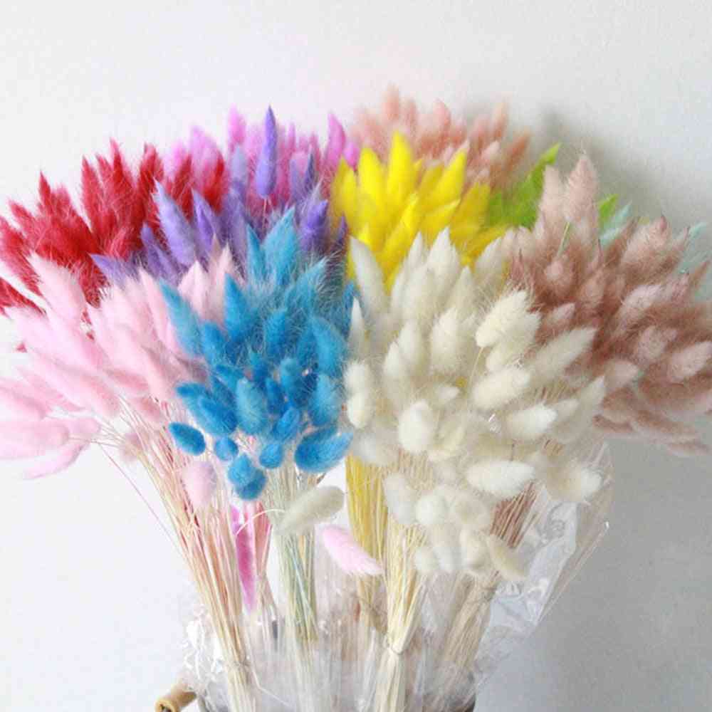 Ovatus bouquet di fiori secchi naturali, per decorazioni pasquali in casa