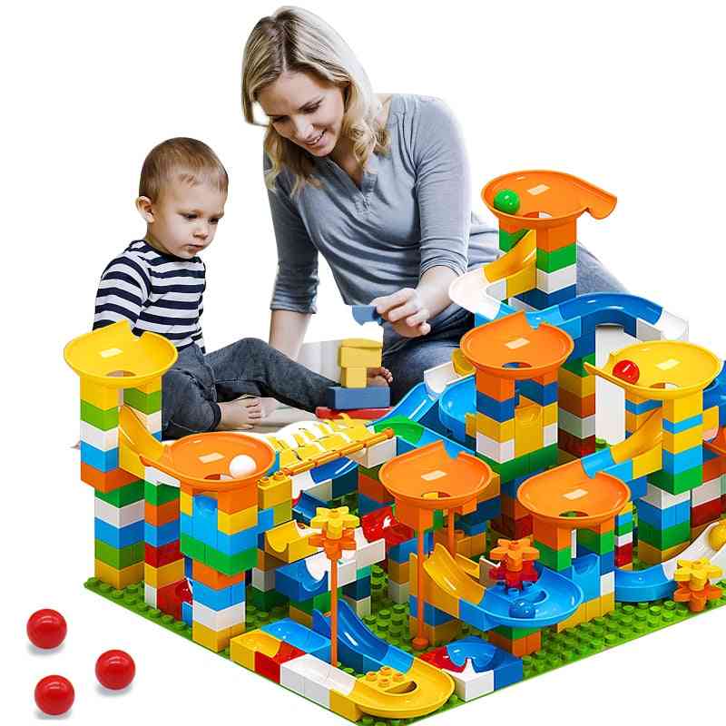 Corsa di marmo, palla labirinto di grandi blocchi, blocchi di scivoli a imbuto per bambini