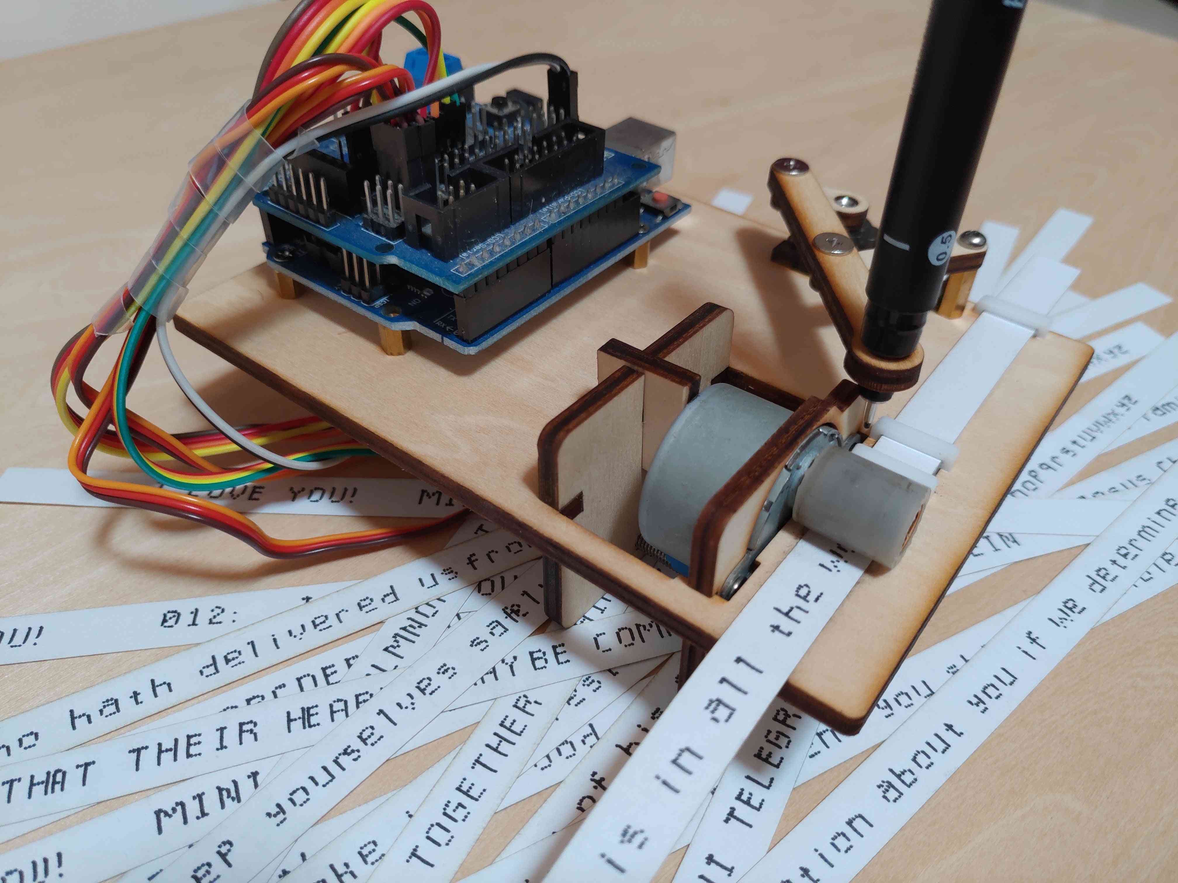 Mini telegraf robot arduino de scris cu motor pas cu pas