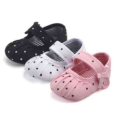 Polka Dot Pattern Crib Shoes For Newborn