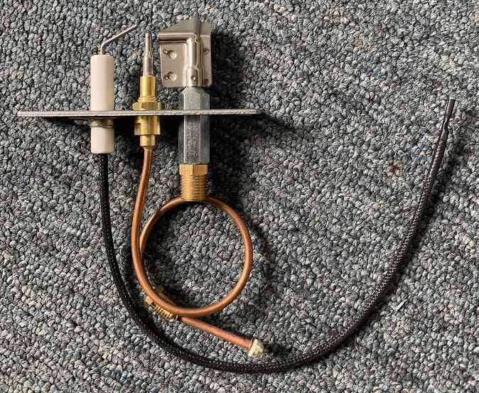 Gas Universal Pilot Burner With Piezo Wire Thermocouple Thread