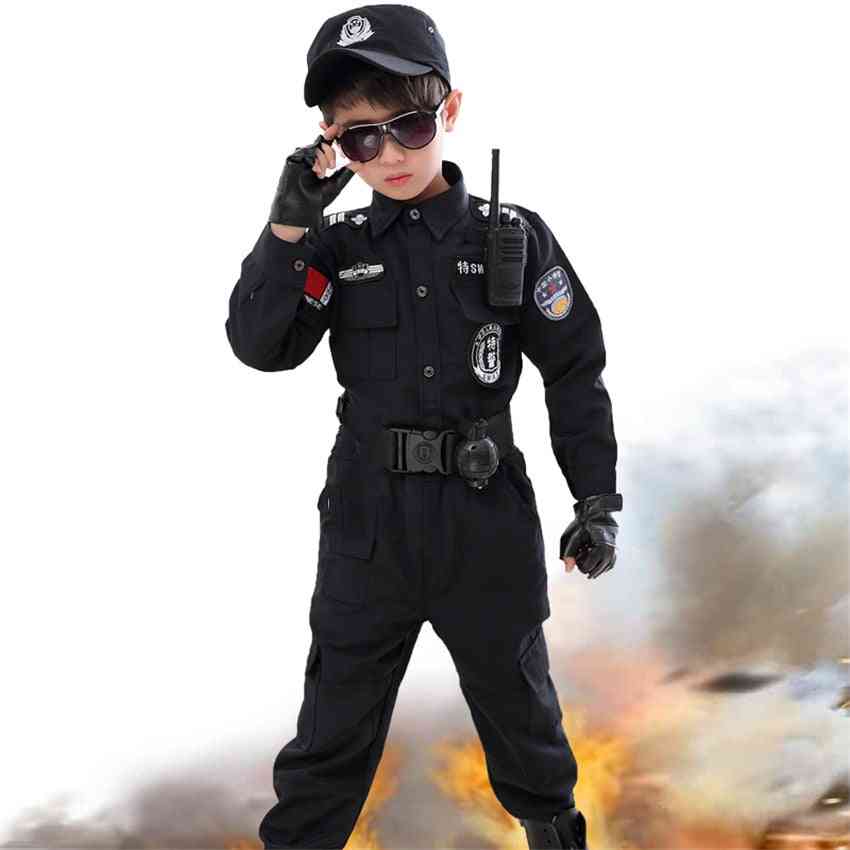 Halloweenowe kostiumy policjanta