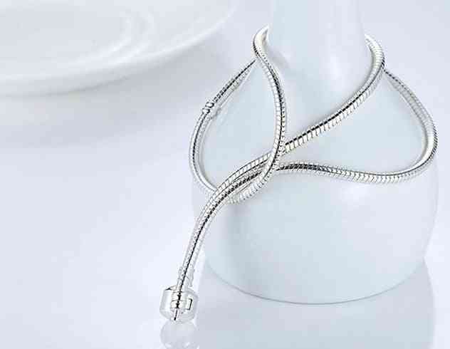 Ručně vyrobený originální stříbrný náhrdelník, sada šperků s náramky