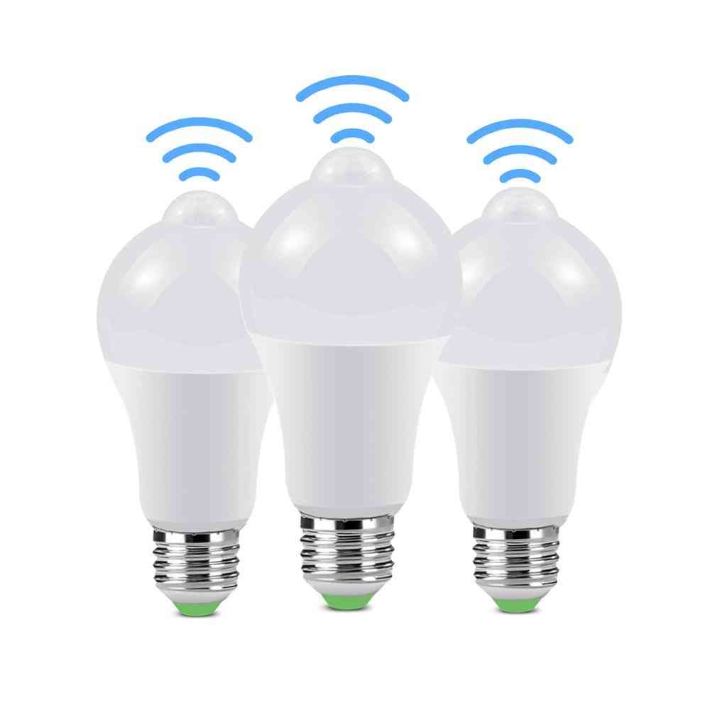 E27 natlampe, smart pir bevægelsessensor lampe ac110v-220v