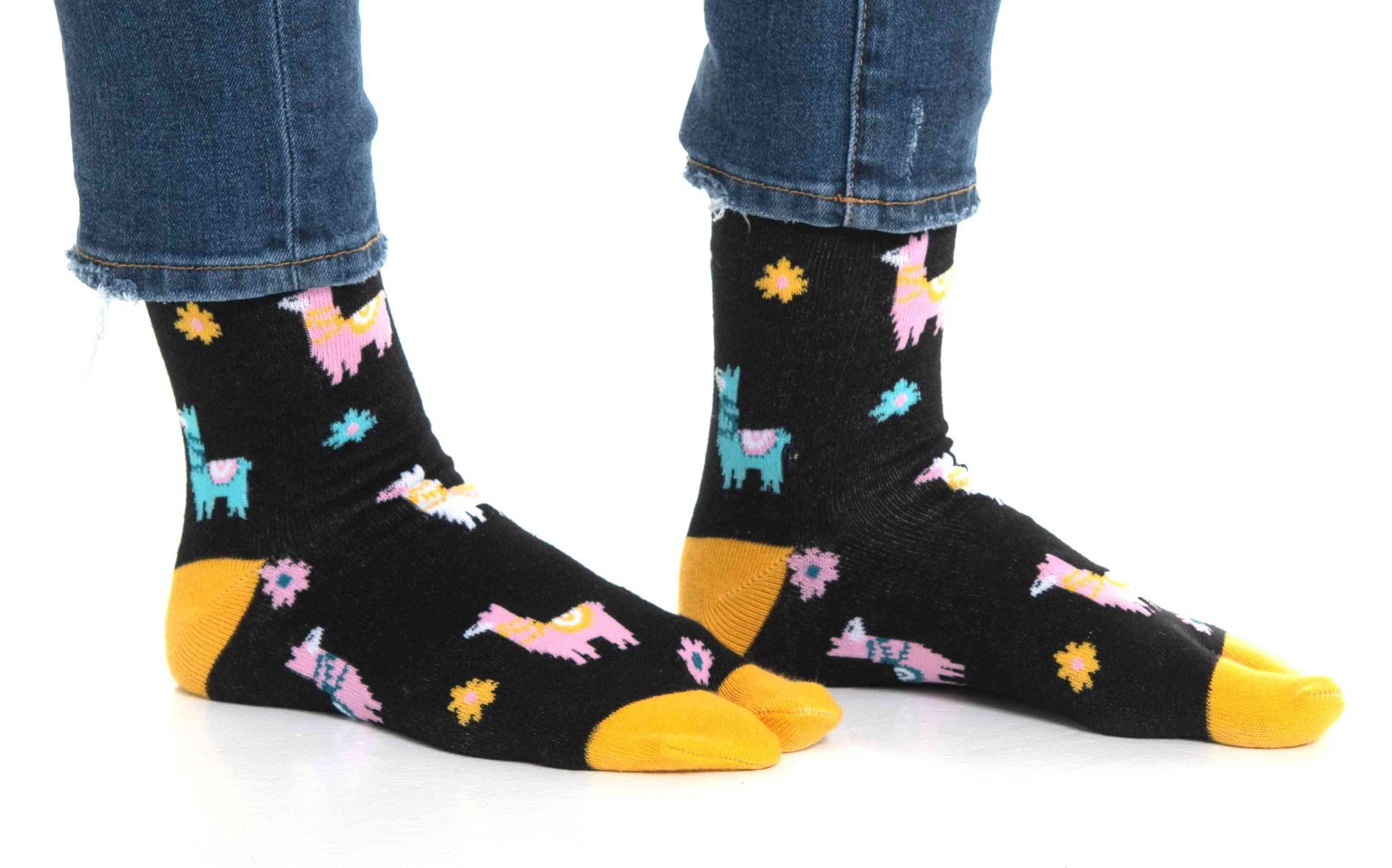 Black Llamas Flip Flop Tabi Socks