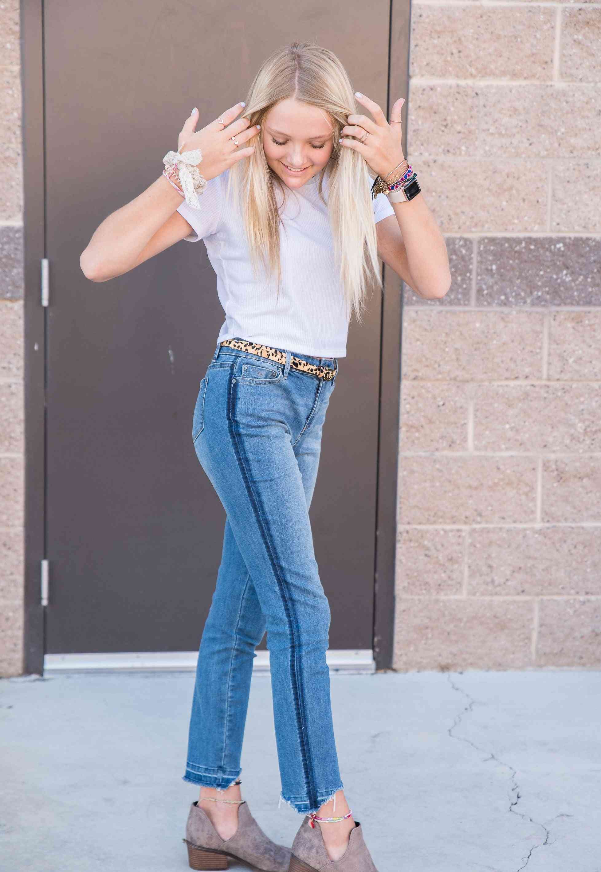Jeans skinny a vita alta e bande laterali