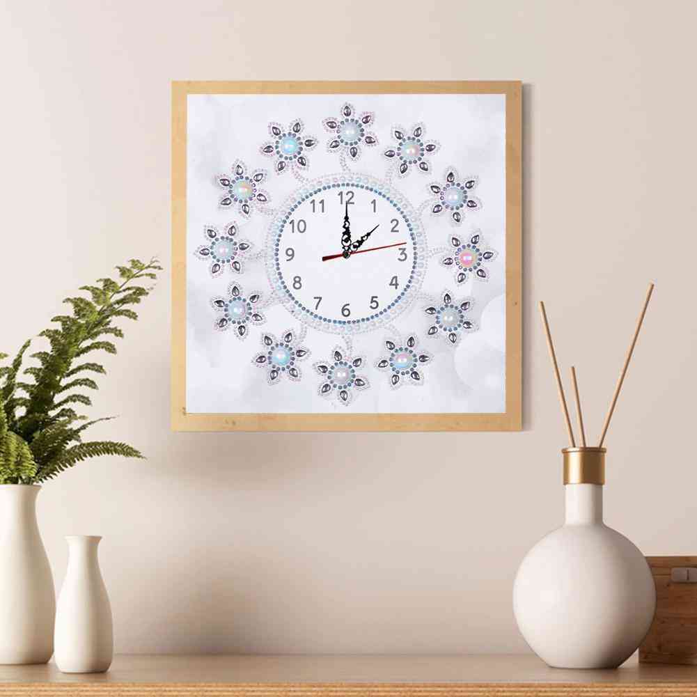 Reloj de cruz de pintura de diamantes, bordado de patrón de mariposa de flores