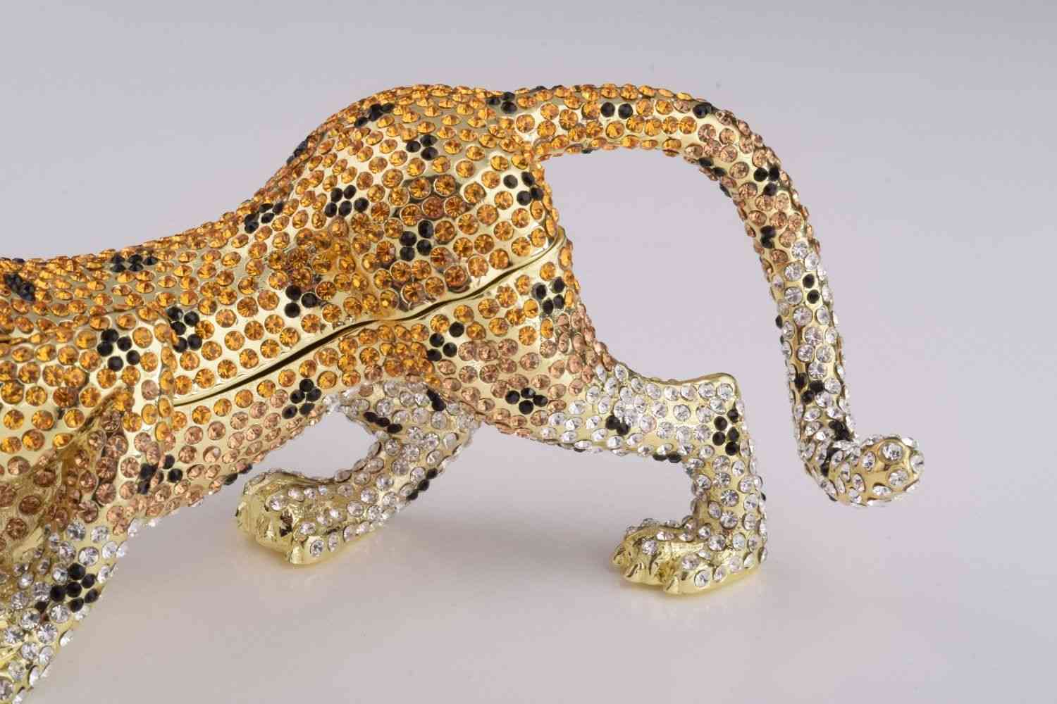 Brown Lioness, Cheetah-trinket Box