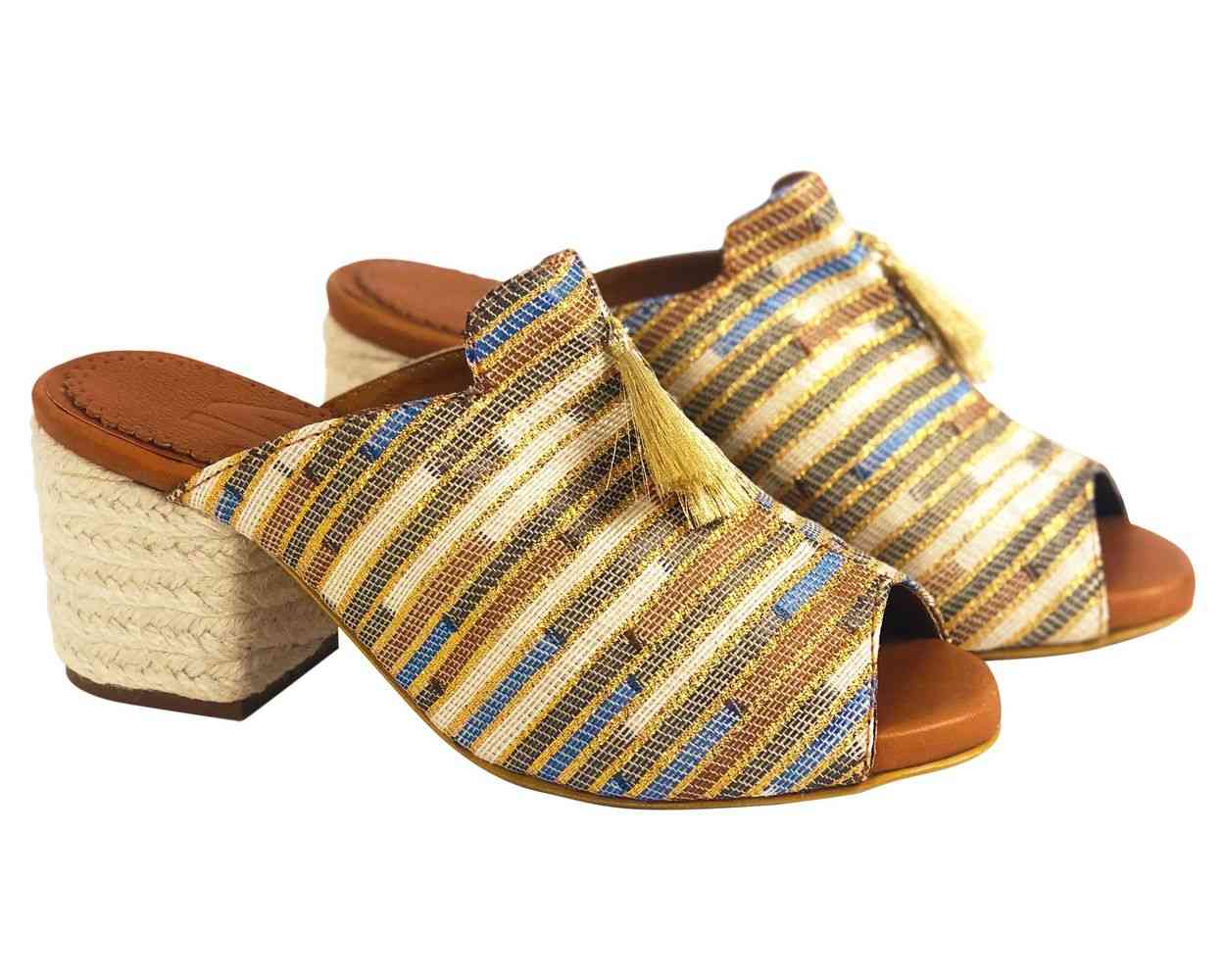 średni obcas silvia cobos haftowane buty z frędzlami
