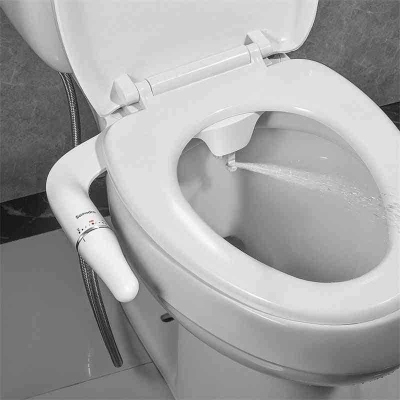Bidetový nástavec ultratenké toaletné sedadlo s mosadzným vodným postrekovačom
