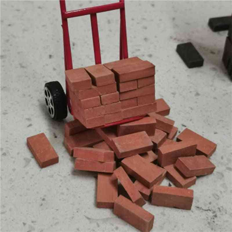 Miniature Simulation Brick