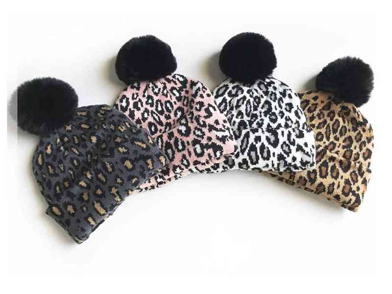 Matchende familietøj leopardhatte, mor børn vinterhuer