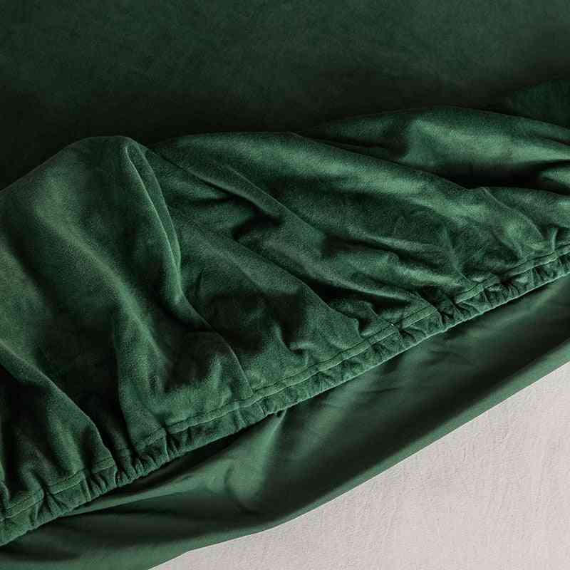 Preprosta posteljnina iz mehkega žameta (komplet 1)
