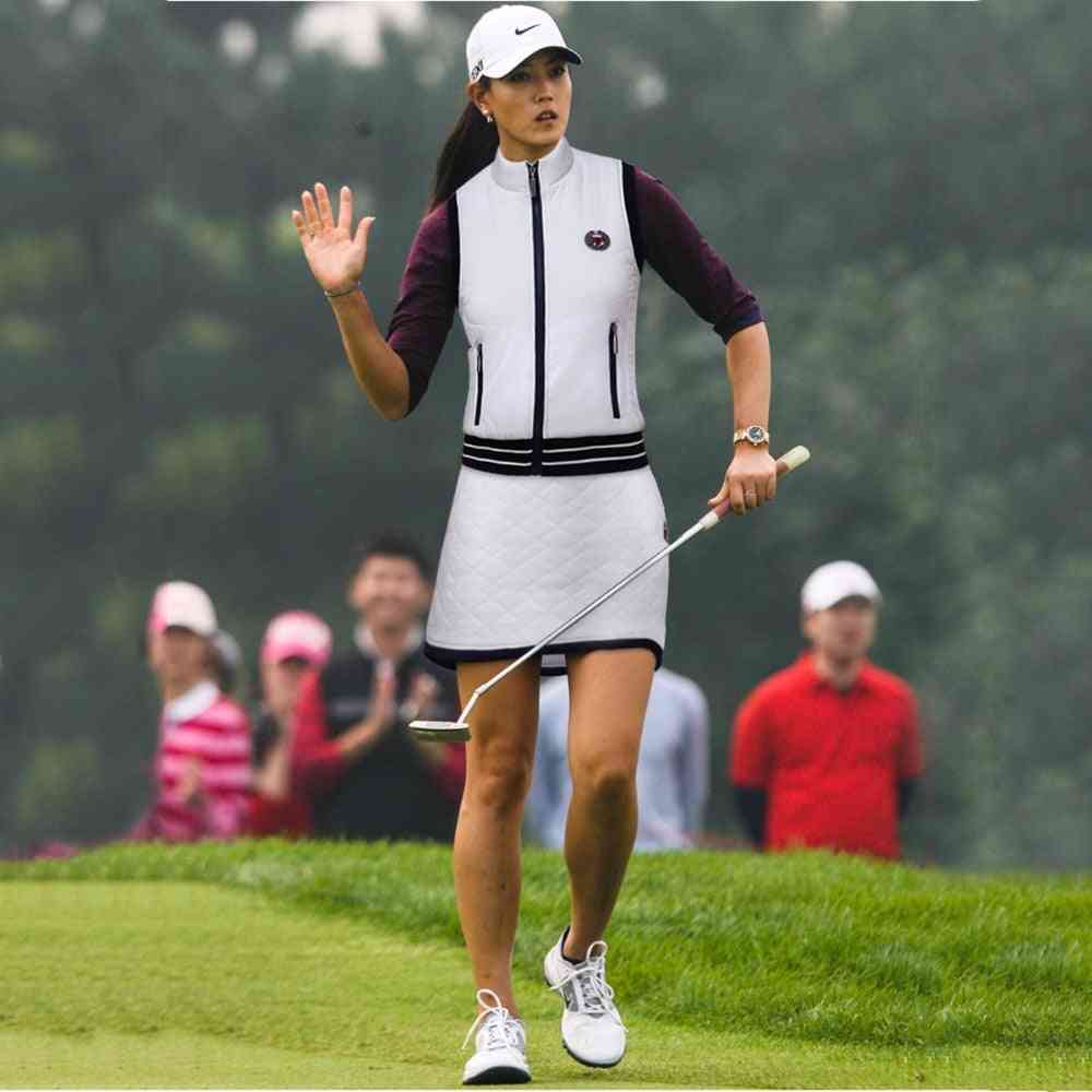 Abbigliamento sportivo corto da golf per donna