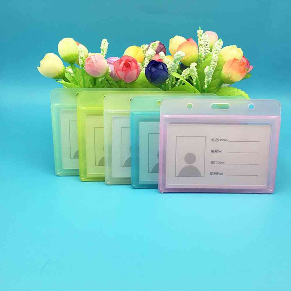 1 stk holdbar pakke med hård plast id-kort badgeholder medarbejdernavnet