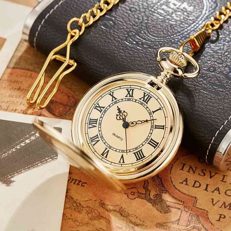 Antico orologio da tasca al quarzo con numeri romani vintage steampunk