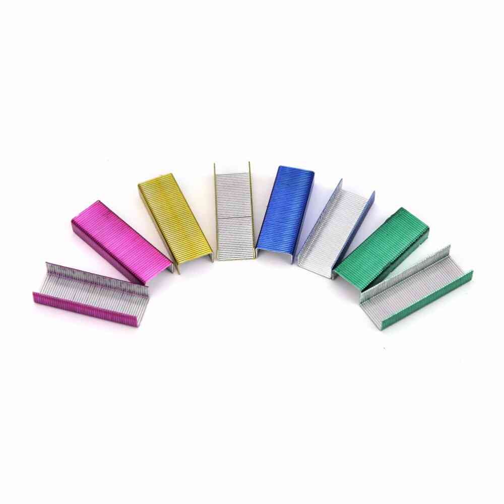 Színes kapcsok varrótű 1,2 cm -es könyvkapcsok