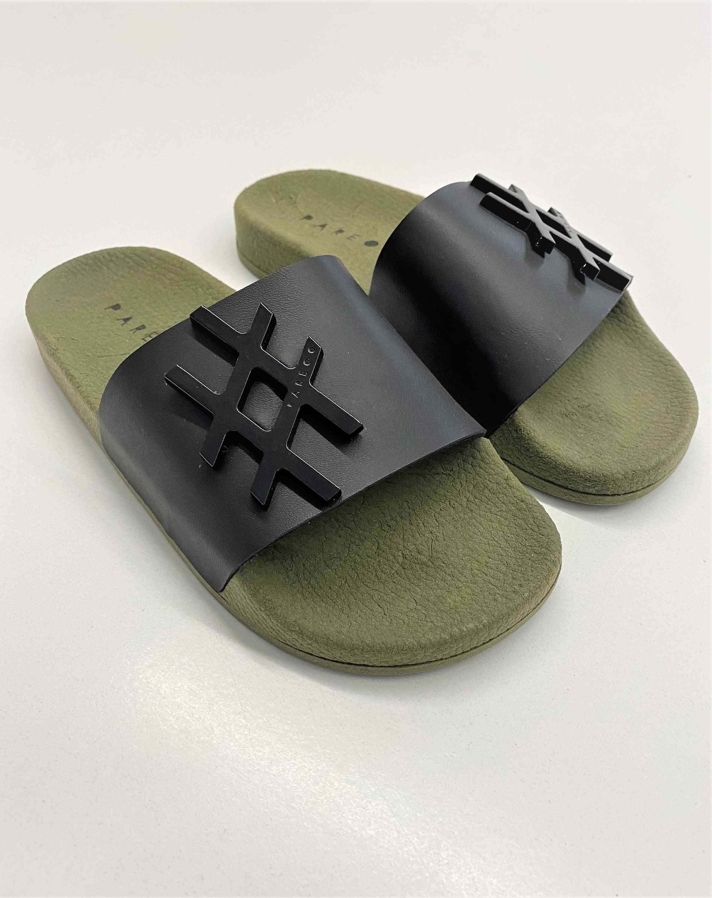 Hashtag metallemblem- slides slipper sandal