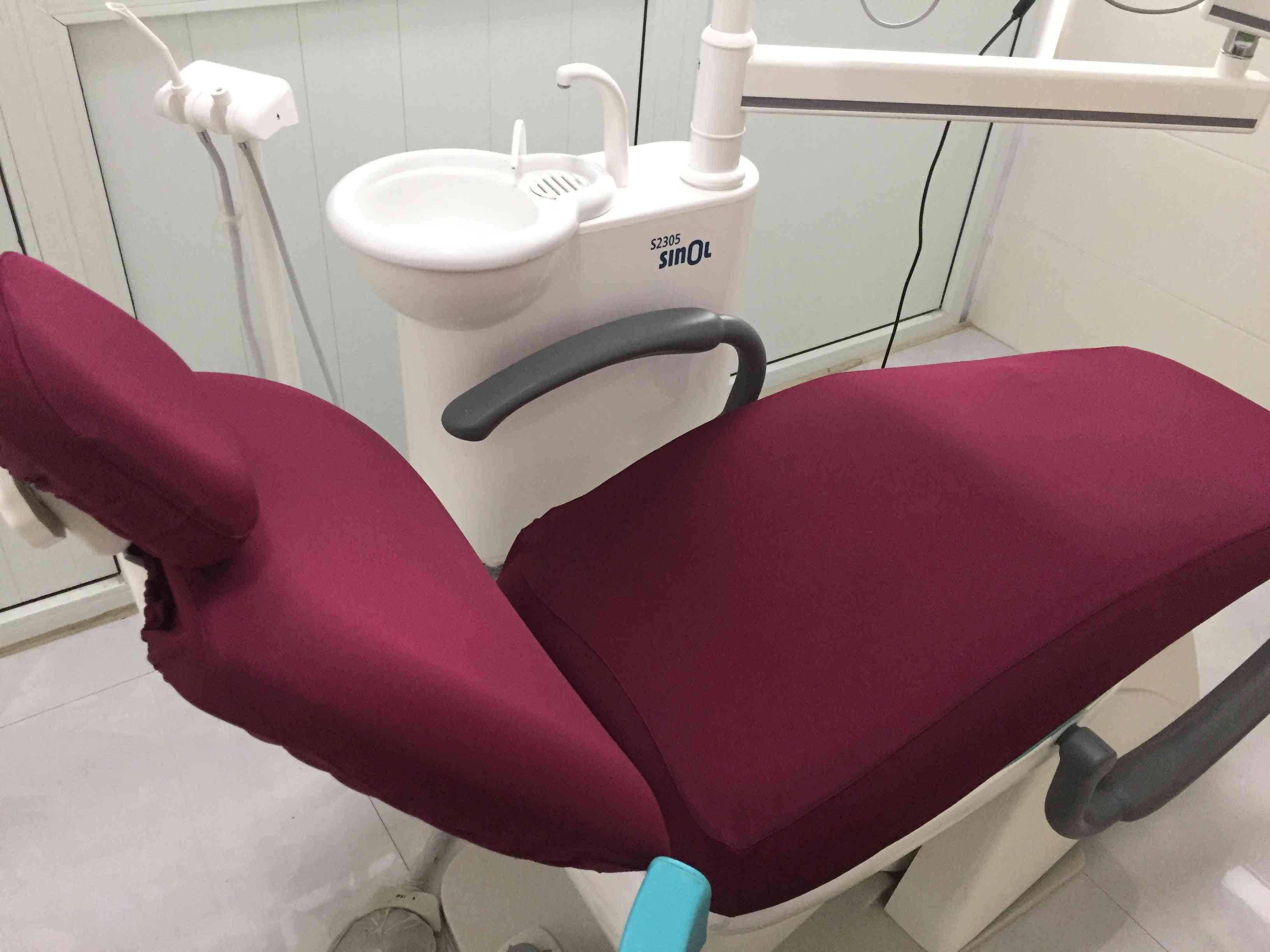 Proteggi sgabello per sedia dentista in tessuto rosso per riunito dentale