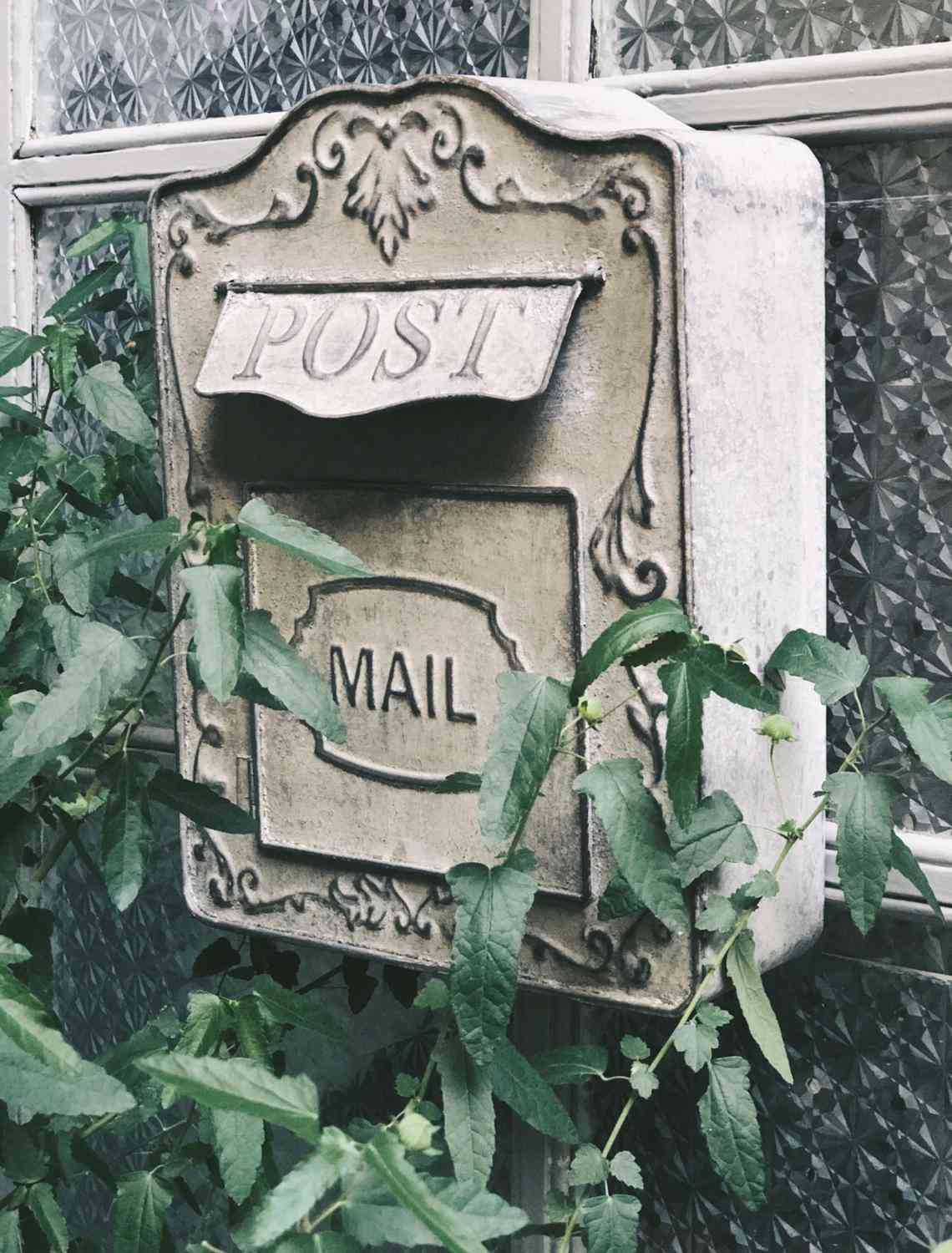 Puutarhan sisustus käsintehty metalli retro postilaatikko