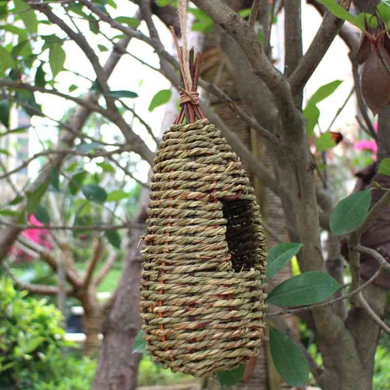 Natural Hanging Bird House Nest Hut Outdoor Cage