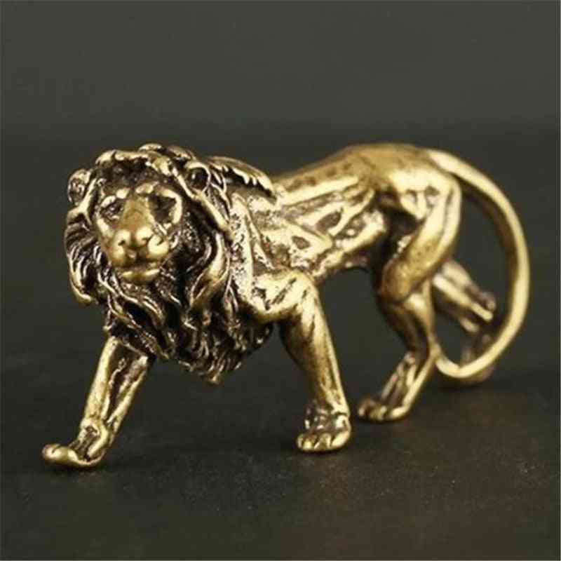 Mini Lion Casting Animal Figurine Metal Sculpture