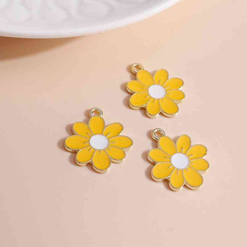 Enamel Daisy Flower Charms For Necklaces