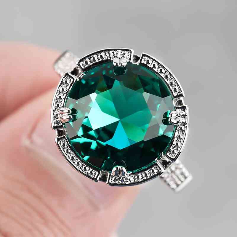 Luxury Bright Round Green Stone Ring