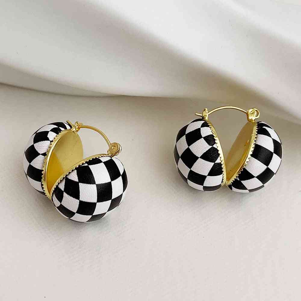 New Jewelry White Black Button Lattice Earrings