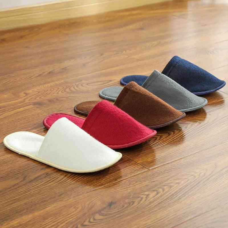 5 Pairs Of Unisex Disposable Hotel Slippers