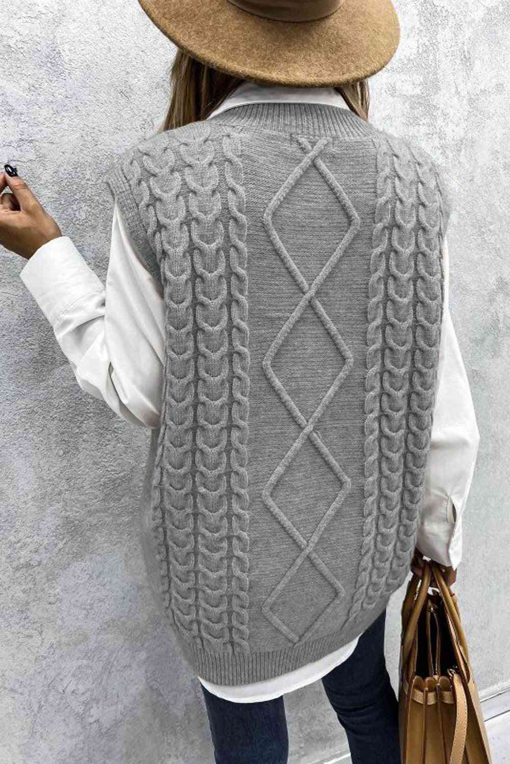 Gray Sleeveless Cable Knitted Sweater