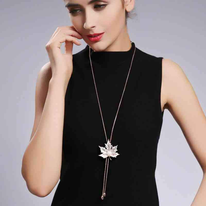 Maple Leaf Imitation Pearl Pendant Necklace